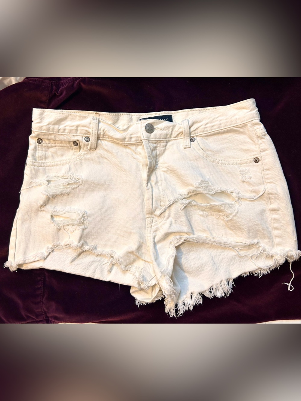 Aéropostale Women’s Size 8 Distressed Boyfriend Shorts – White